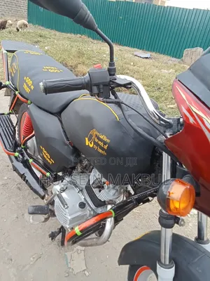 TVS HLX 125 2021 Red