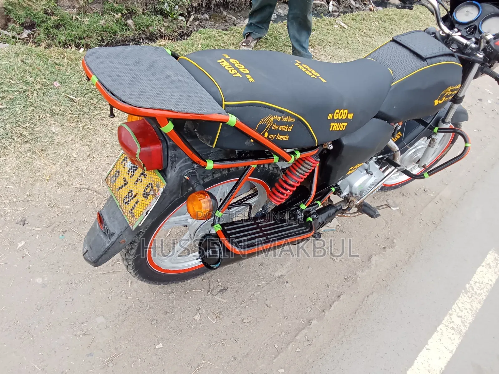 TVS HLX 125 2021 Red