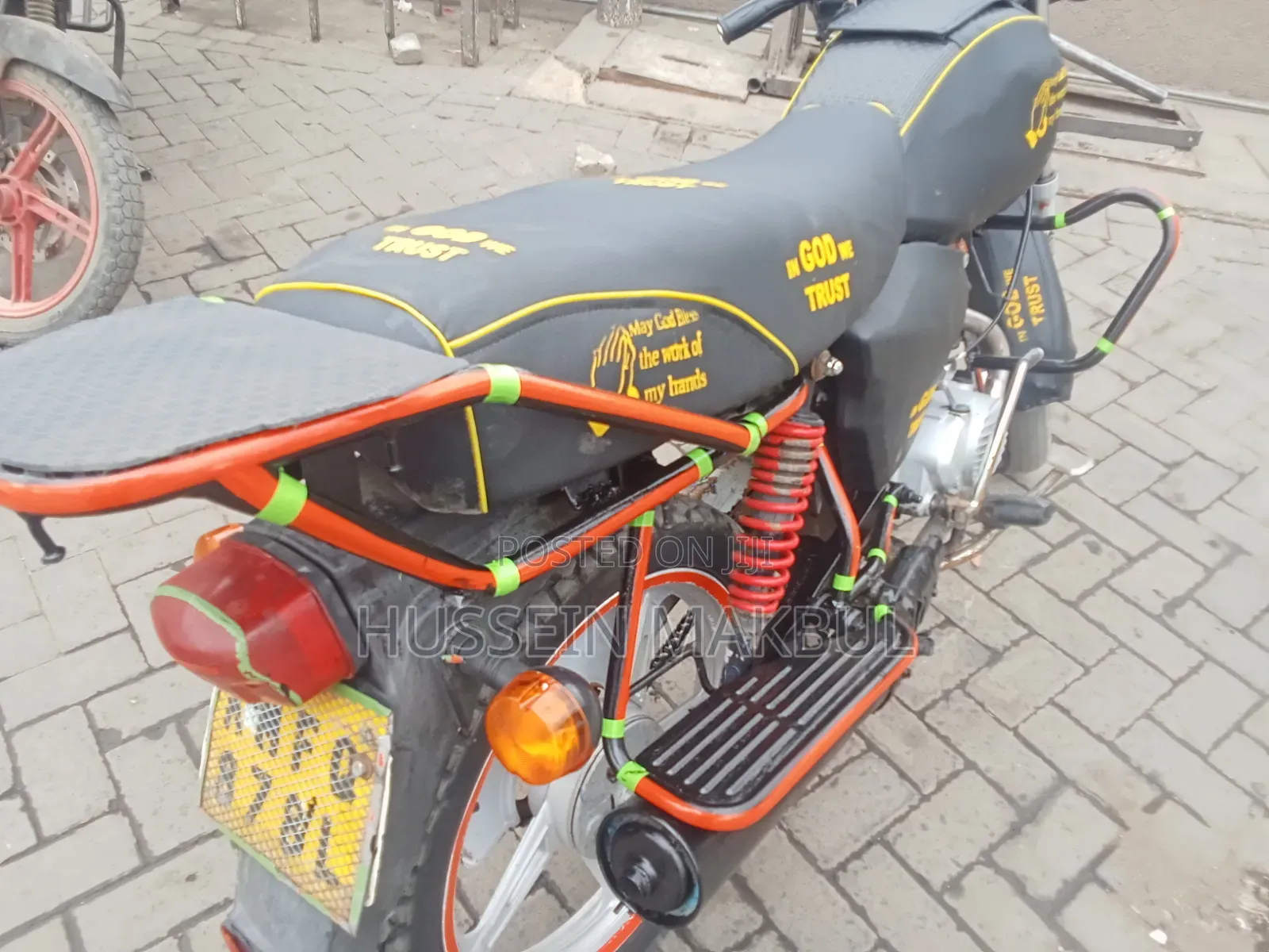 TVS HLX 125 2021 Red