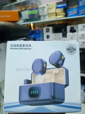 Q8 Dual Phone Microphones With LED Digital Charging Case