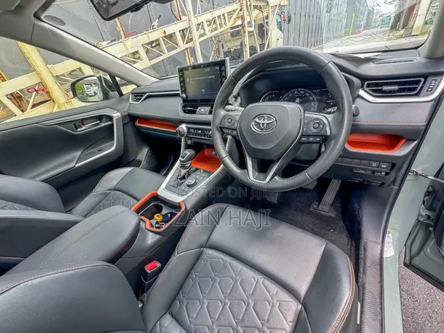 Toyota RAV4 Adventure 2021 Green