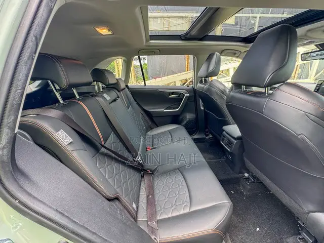 Toyota RAV4 Adventure 2021 Green