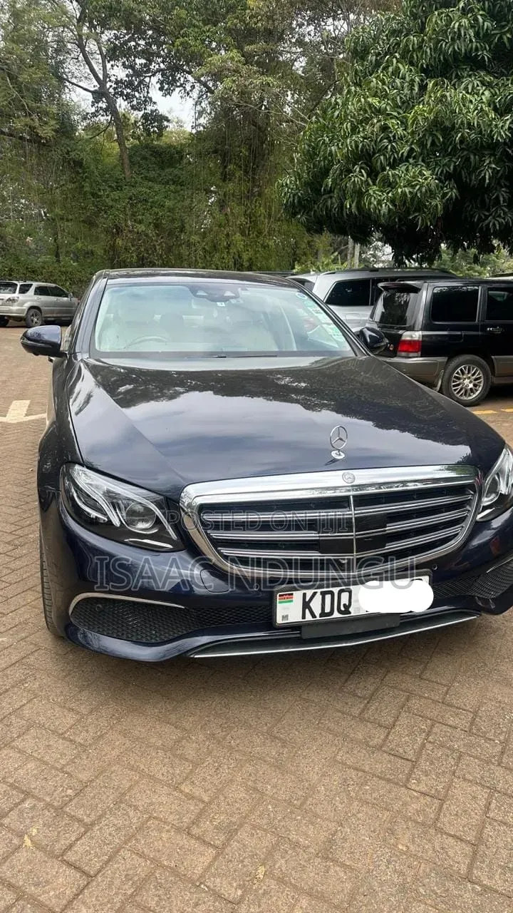 Mercedes-Benz E400 2017 Black