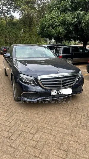 Mercedes-Benz E400 2017 Black