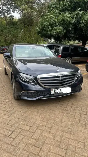 Mercedes-Benz E400 2017 Black