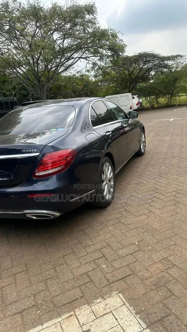 Mercedes-Benz E400 2017 Black