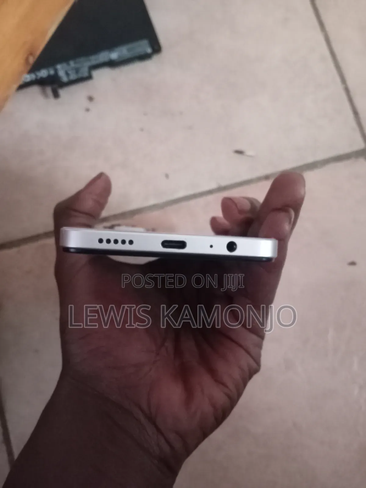Vivo Y19s 128 GB White