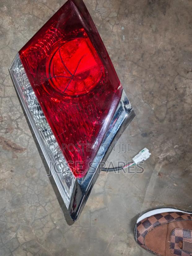 Toyota Crown Bootlight - main view