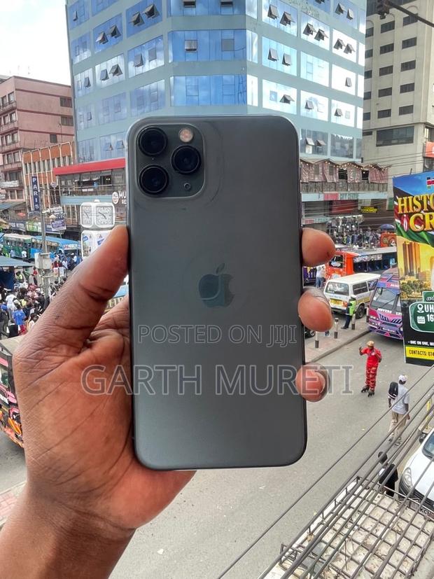 Apple iPhone 11 64 GB Gray - thumbnail 2