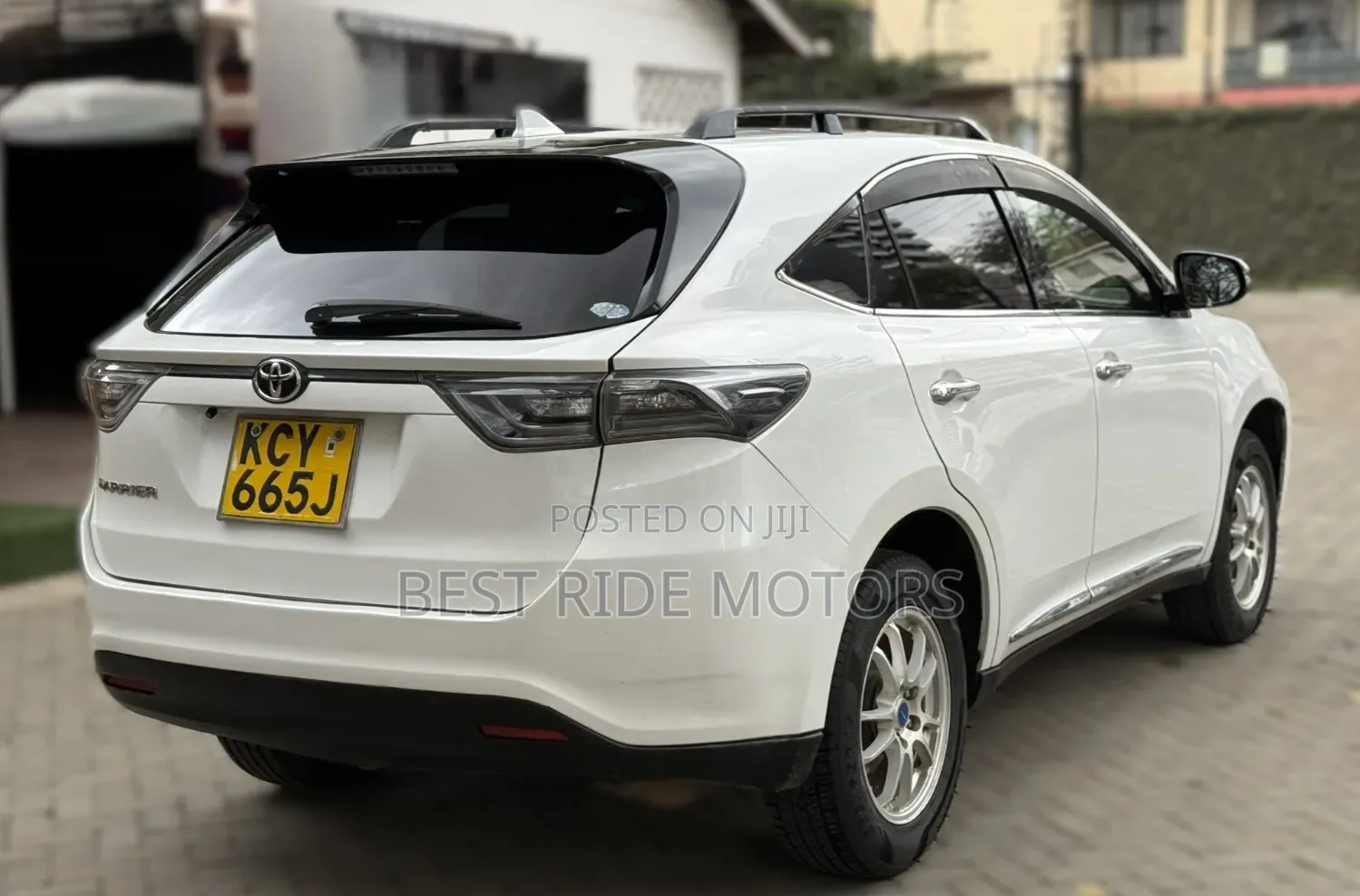 Toyota Harrier 2.0 2014 White