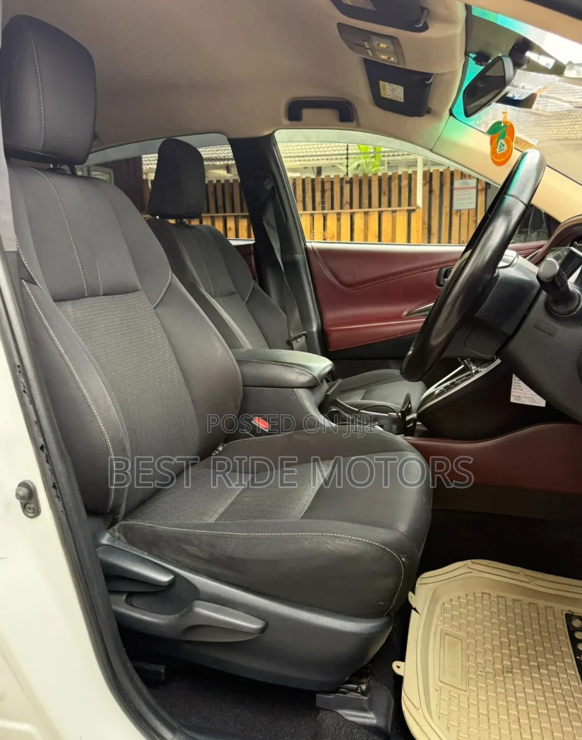 Toyota Harrier 2.0 2014 White