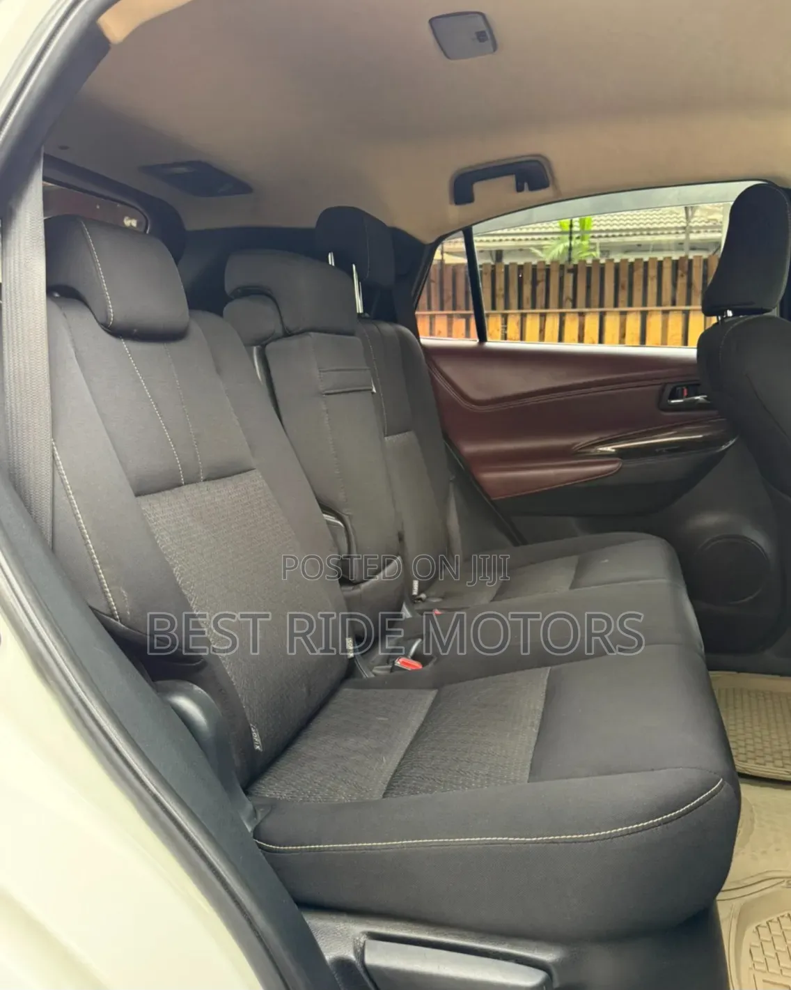 Toyota Harrier 2.0 2014 White