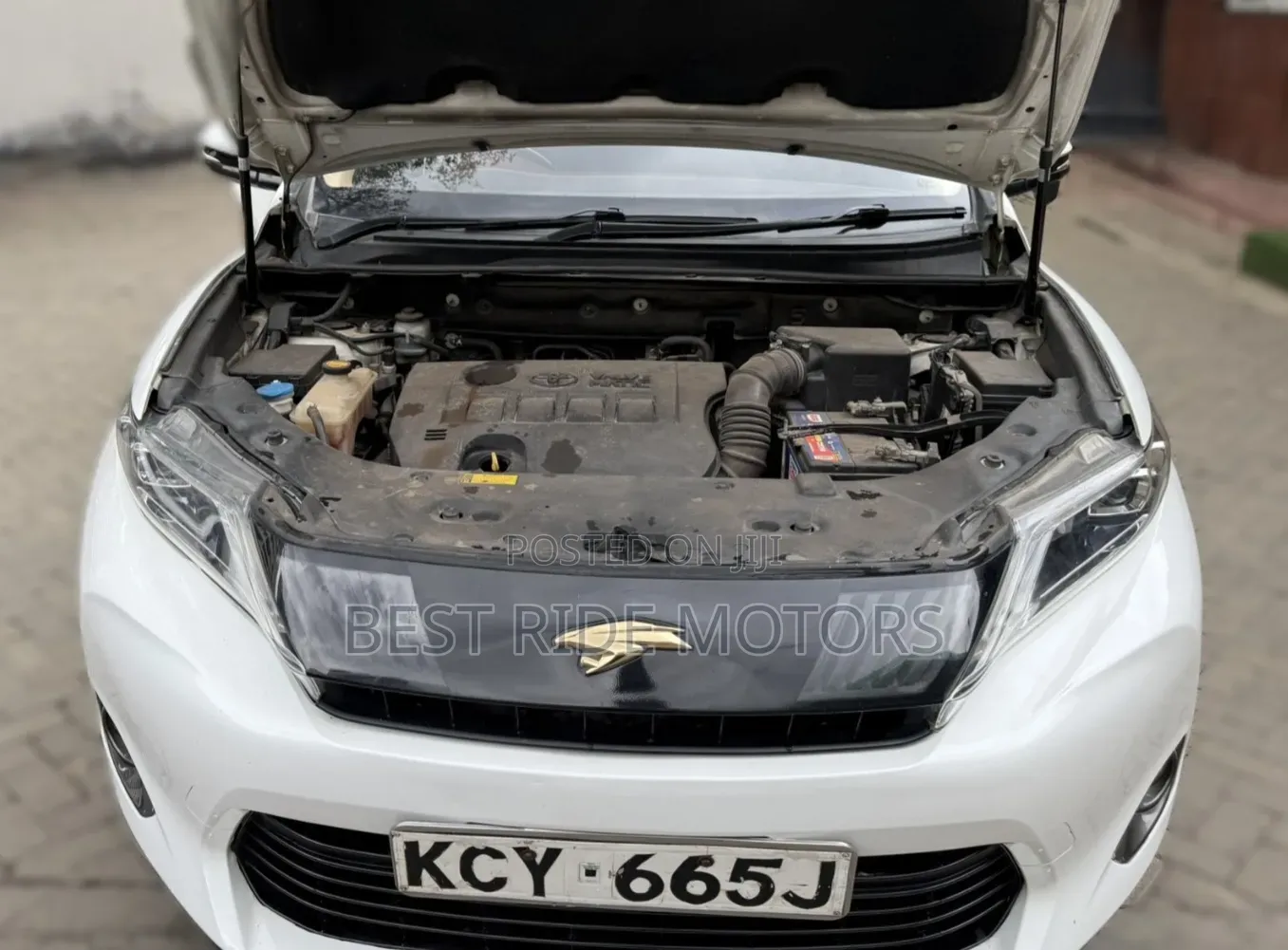Toyota Harrier 2.0 2014 White