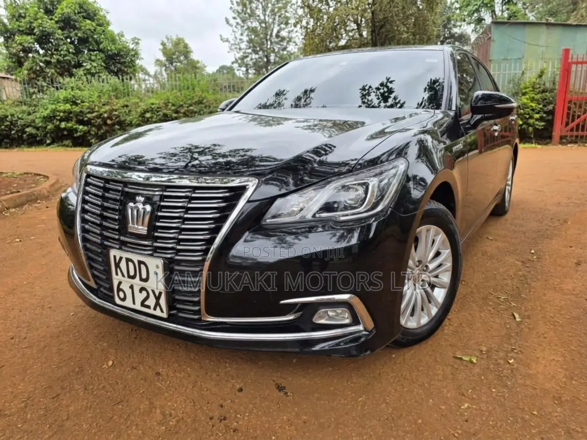 Toyota Crown 2014 Black