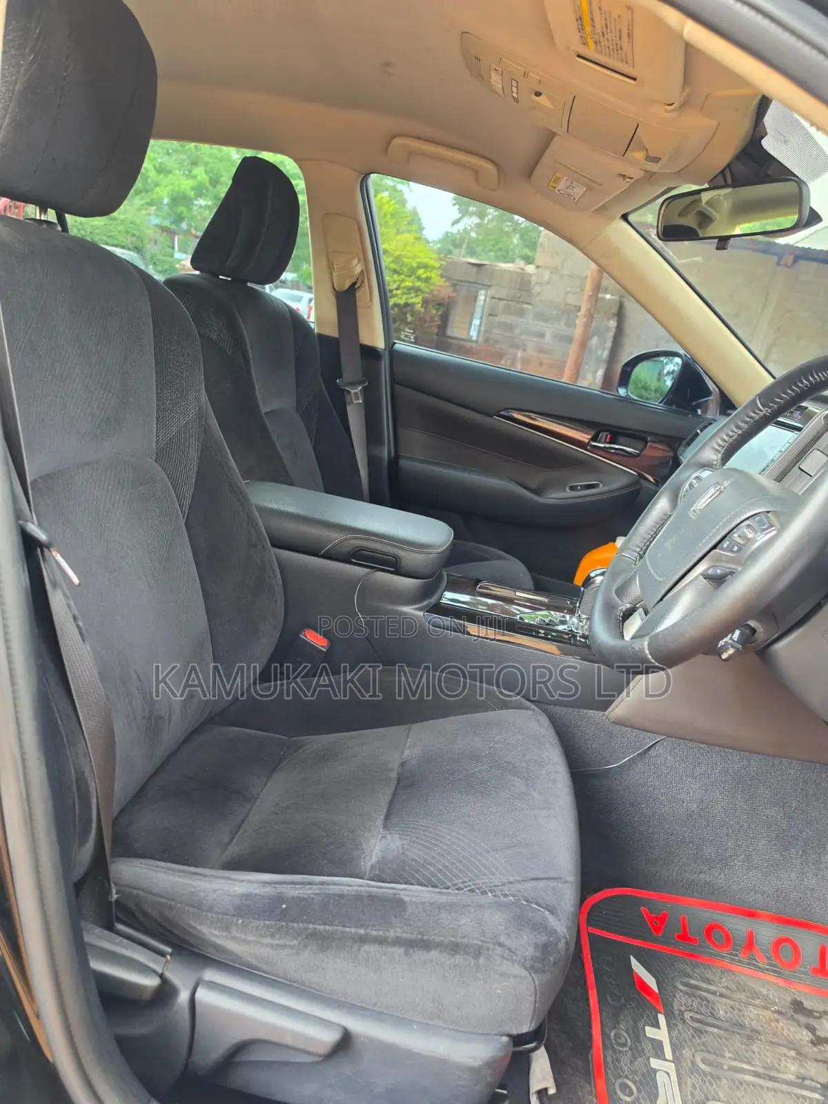 Toyota Crown 2014 Black