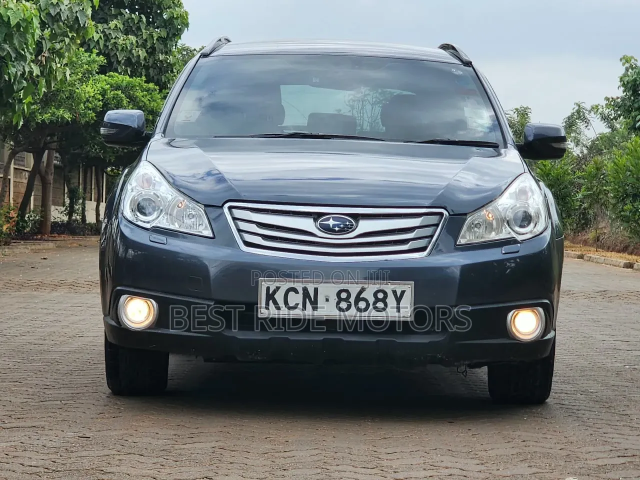 Subaru Outback 2010 Gray