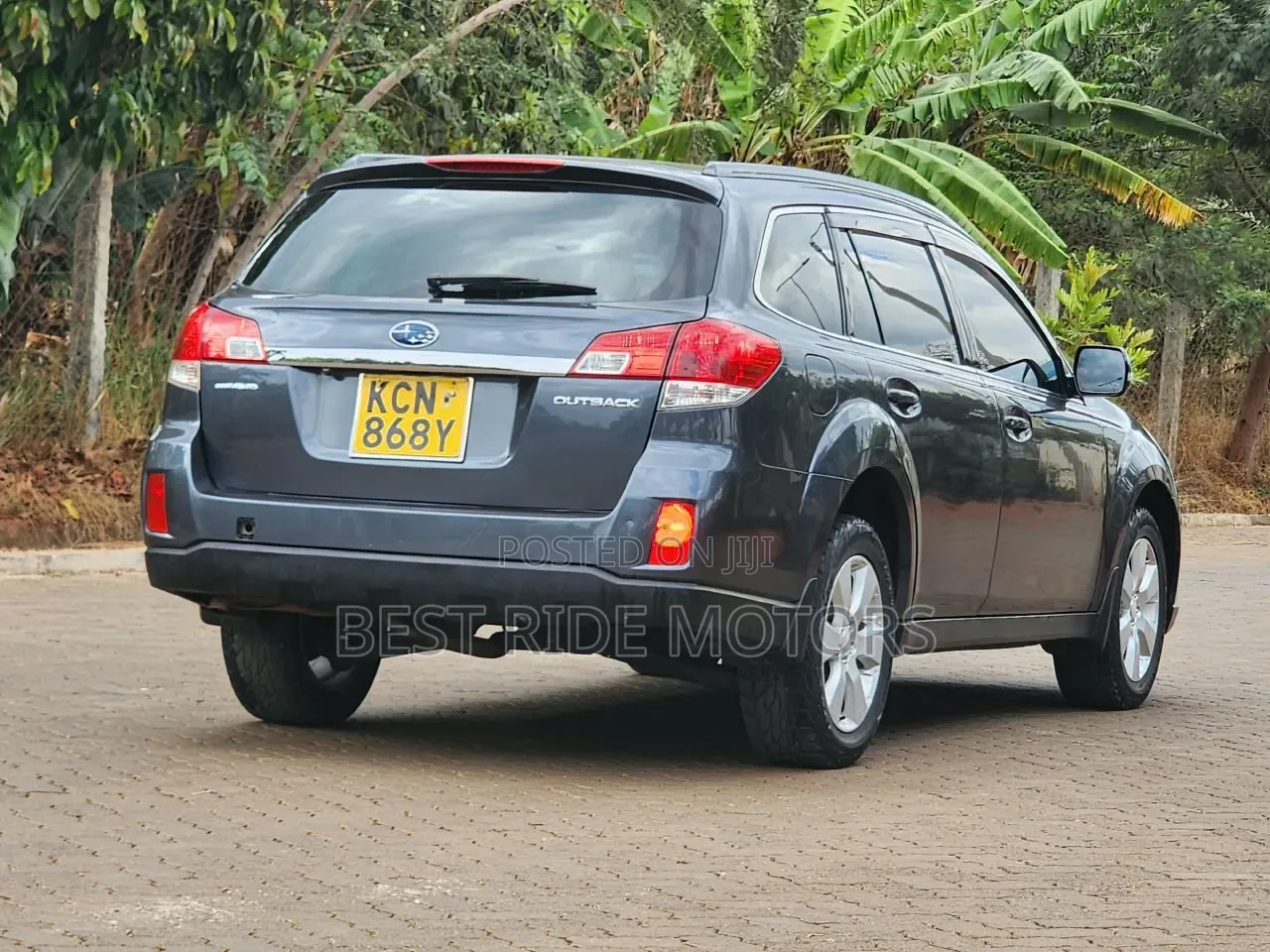 Subaru Outback 2010 Gray