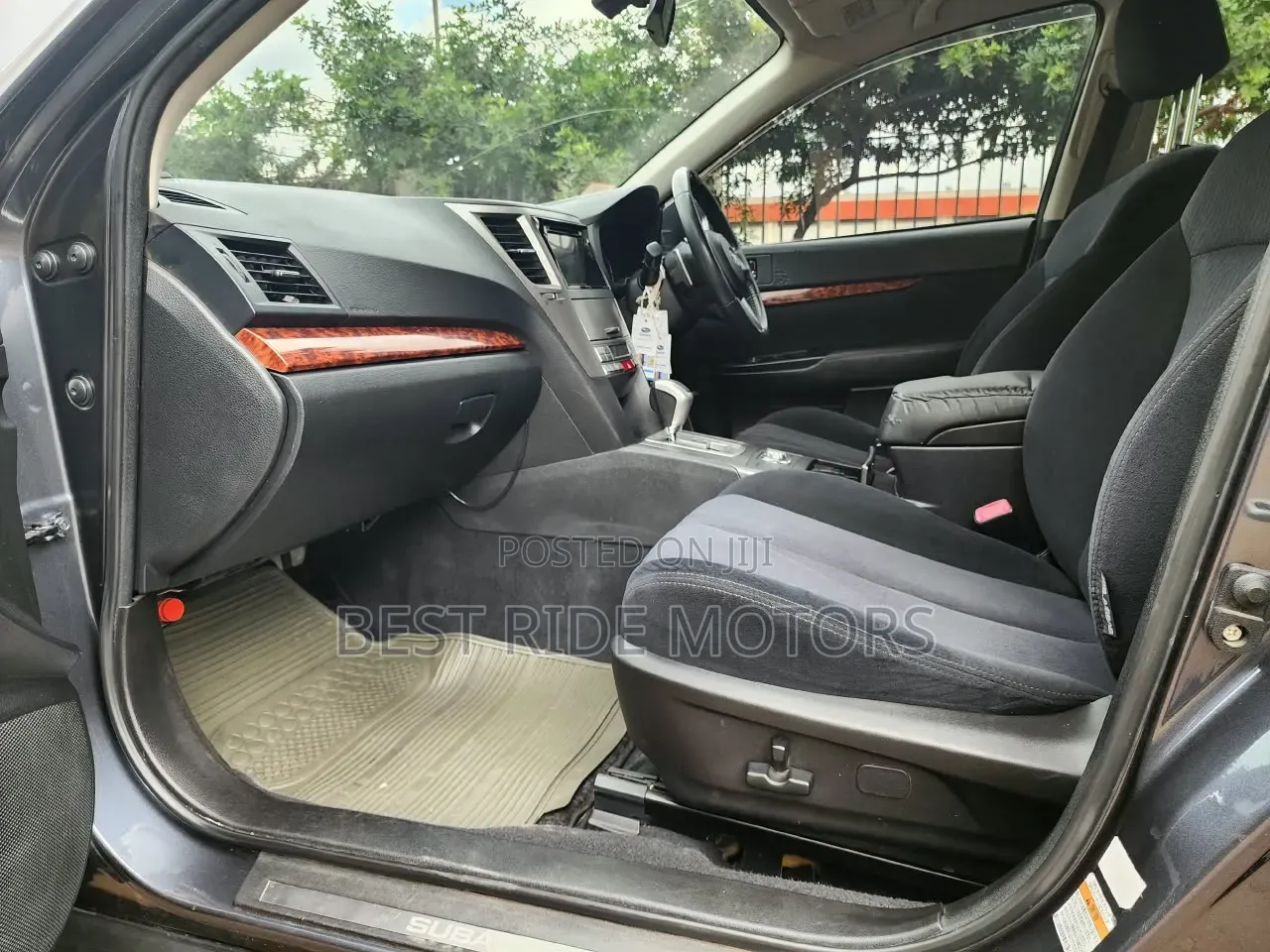 Subaru Outback 2010 Gray