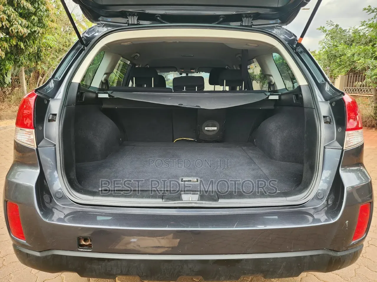 Subaru Outback 2010 Gray