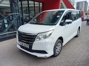 Toyota Noah 2012 White