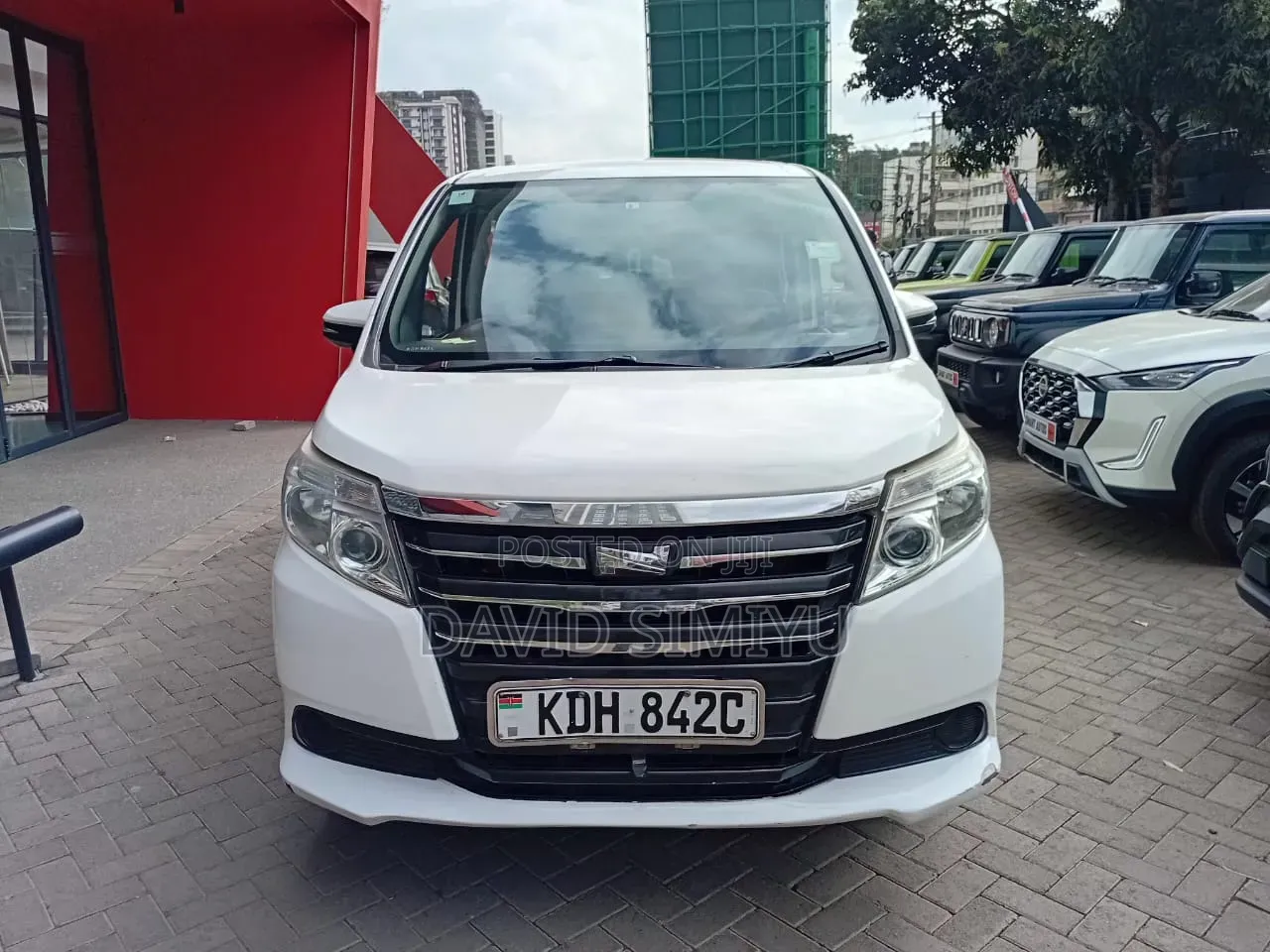 Toyota Noah 2012 White