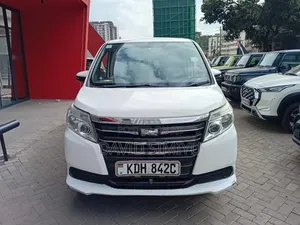 Toyota Noah 2012 White
