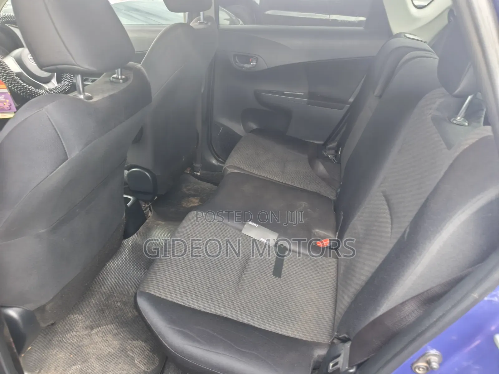 Toyota Ractis 2011 Blue