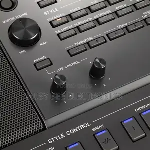 Yamaha PSR-SX700 Arranger Keyboard