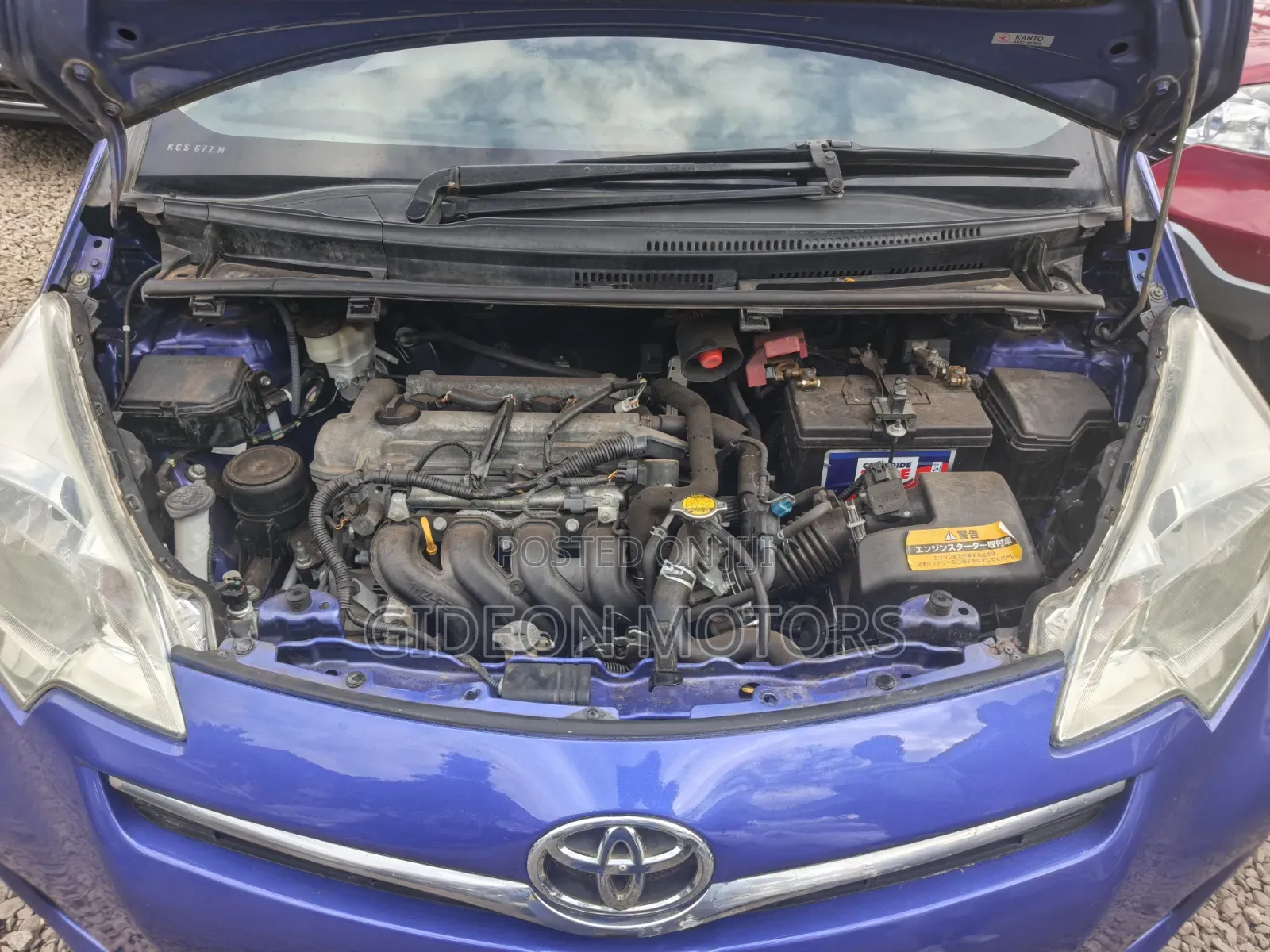 Toyota Ractis 2011 Blue