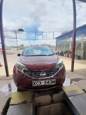 Nissan Note 2012 Maroon