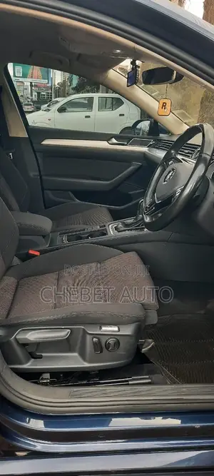 Volkswagen Passat 2016 Blue