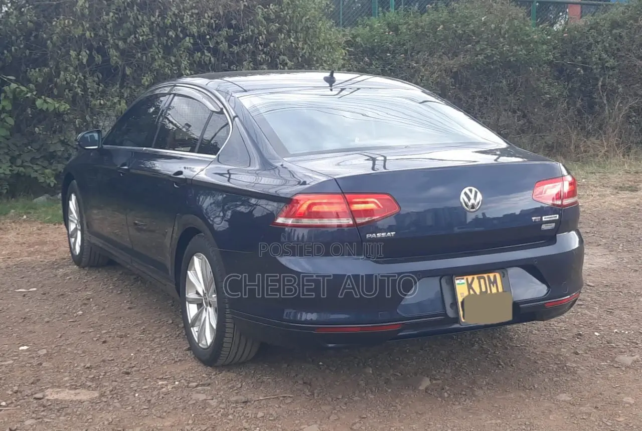 Volkswagen Passat 2016 Blue