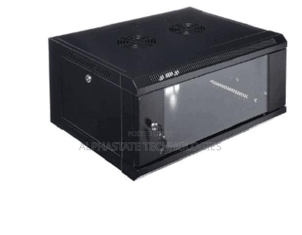 4U 530x400x240 Data Cabinet Device - main view