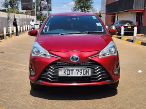 Toyota Vitz 1.5 FWD Hybrid 5dr 2018 Red