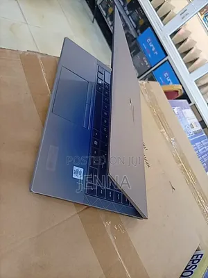 Laptop HP ZBook Firefly 14 G7 16GB Intel Core i7 SSD 256GB
