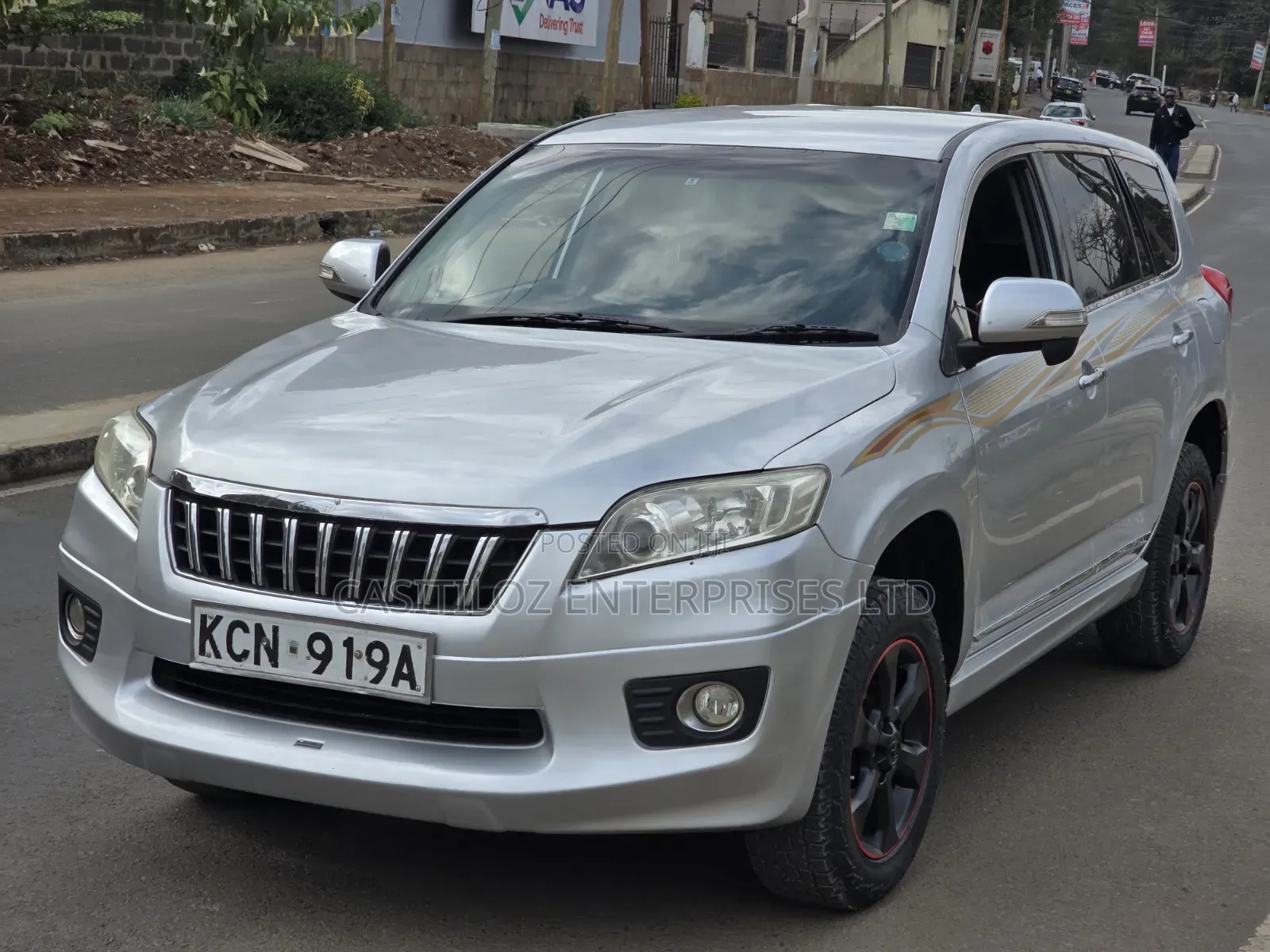 Toyota Vanguard 2010 Silver