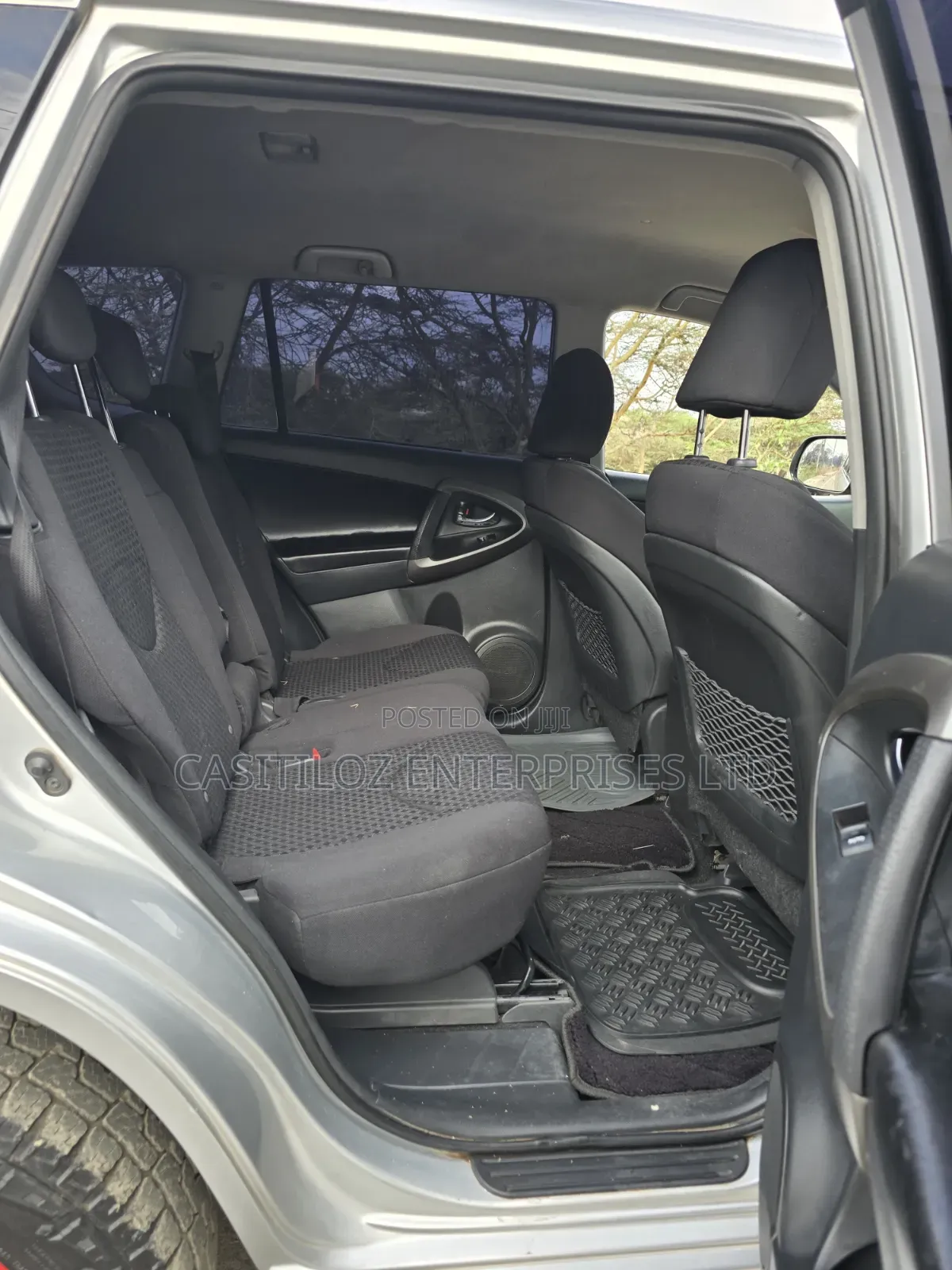 Toyota Vanguard 2010 Silver