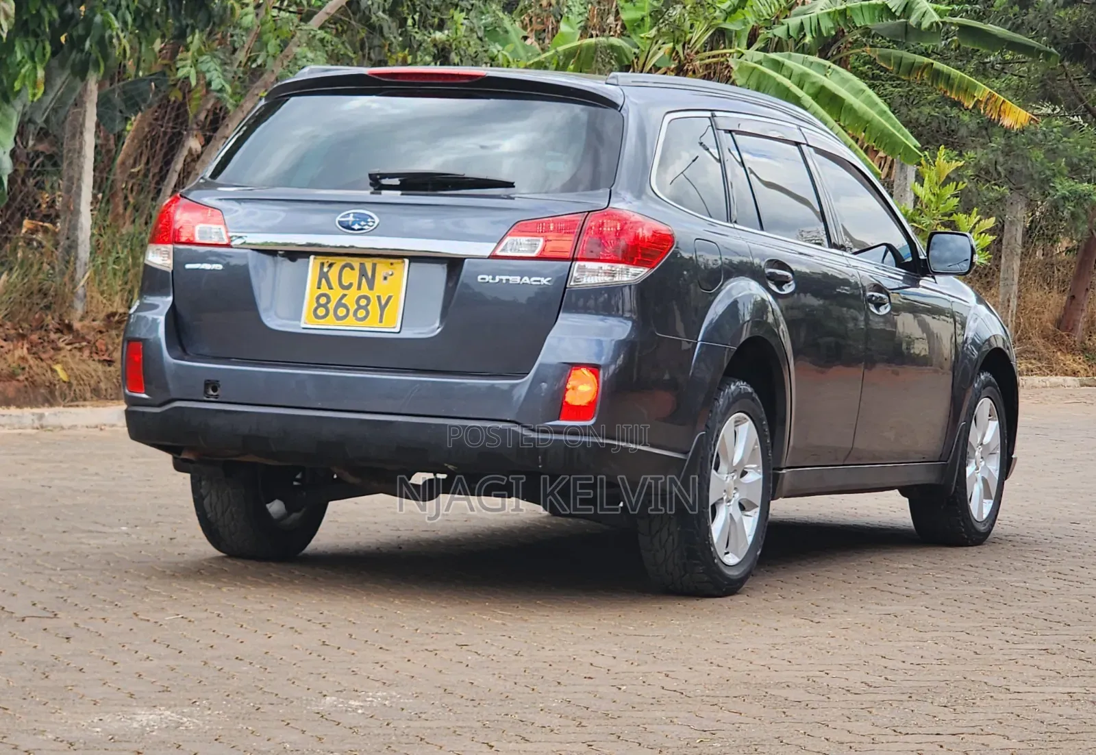 Subaru Outback 2010 Gray