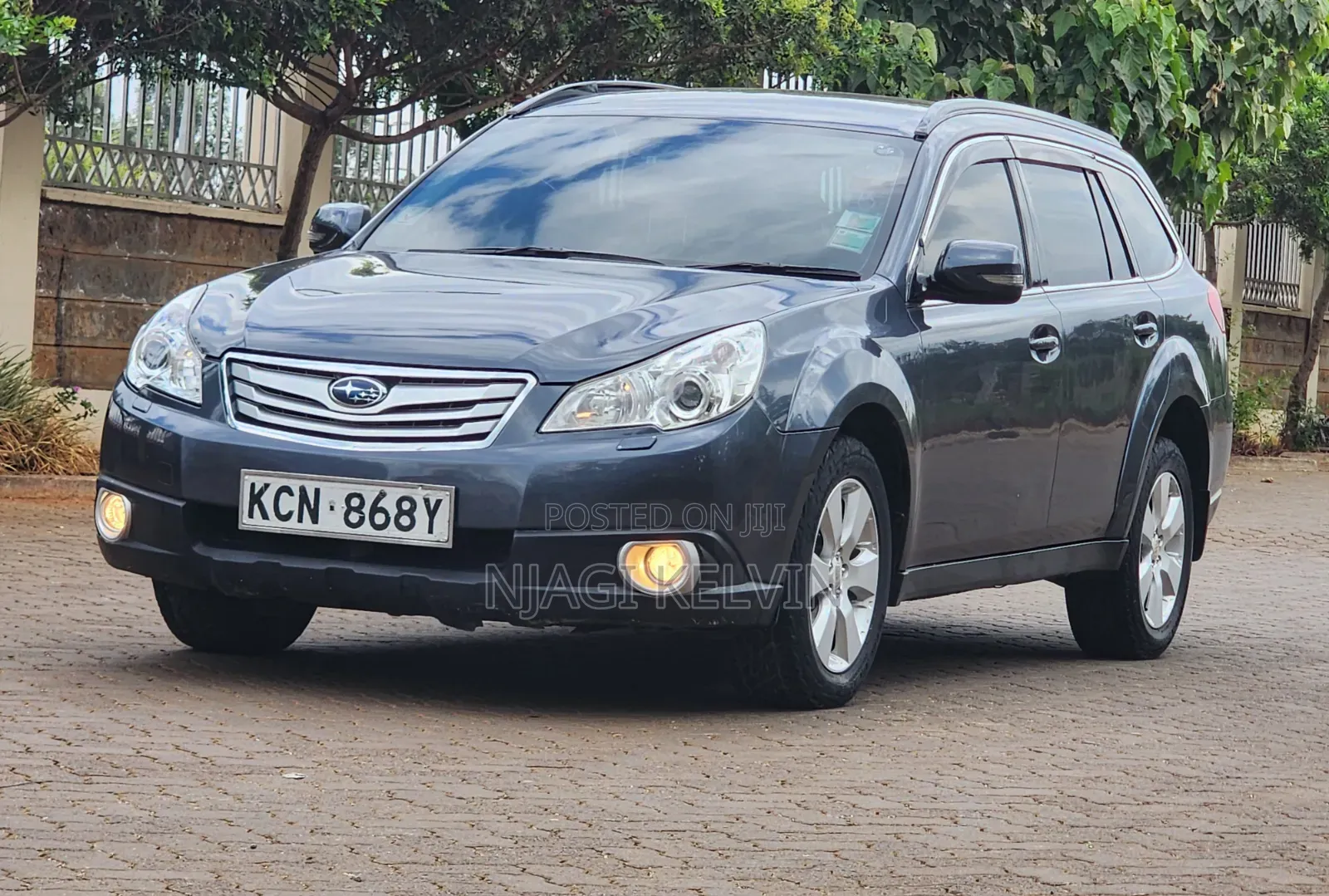 Subaru Outback 2010 Gray