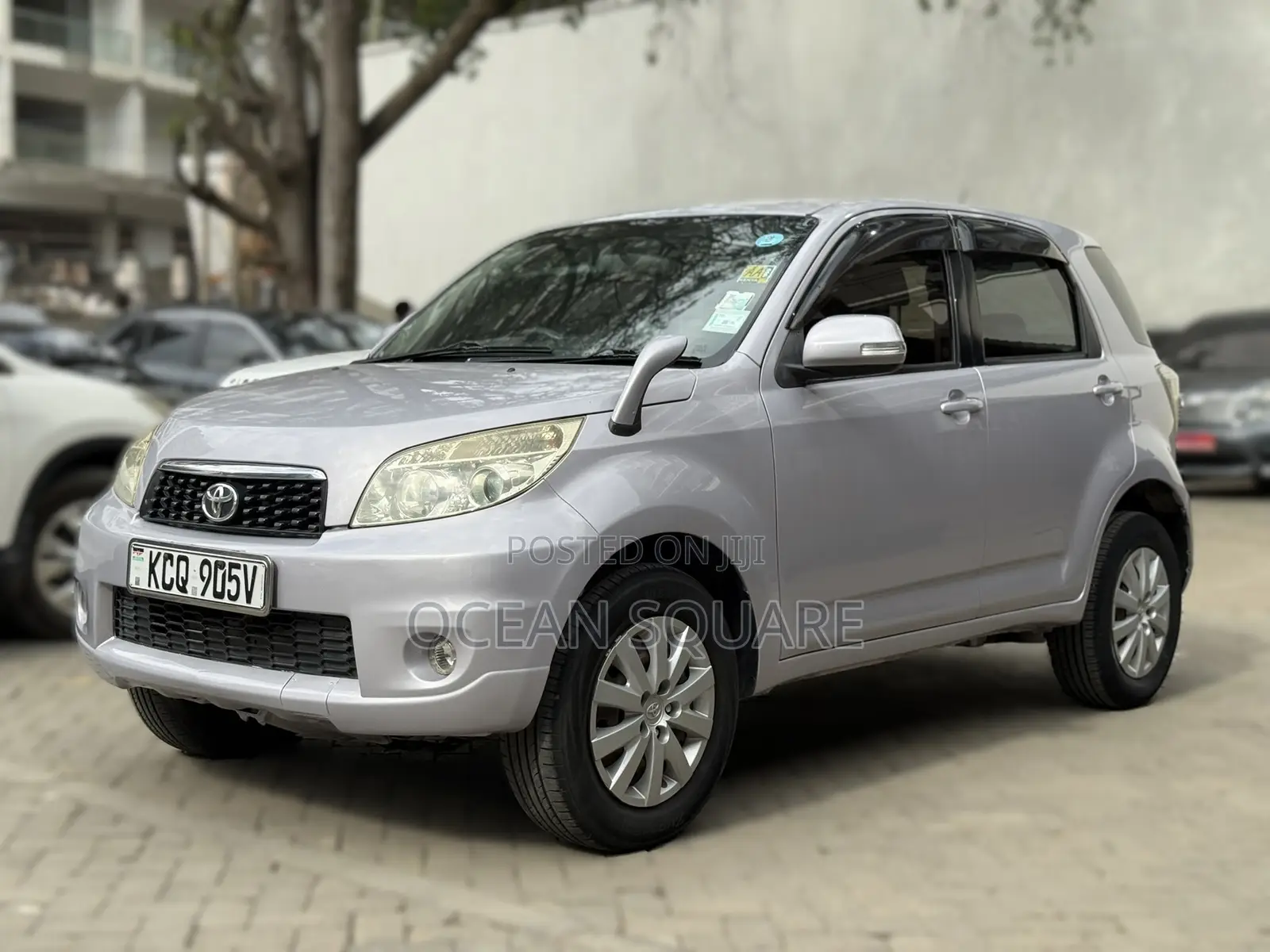 Toyota Rush 2011 Silver