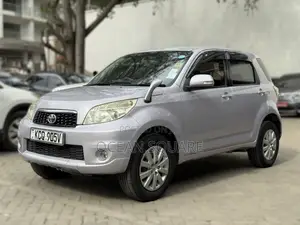 Toyota Rush 2011 Silver