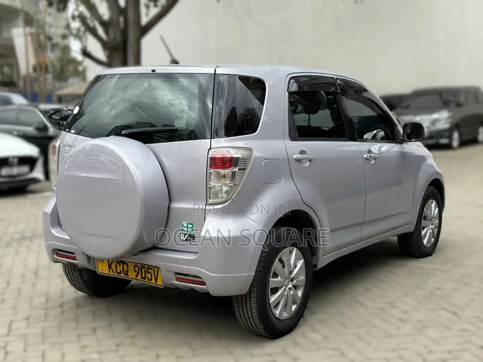 Toyota Rush 2011 Silver