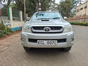 Toyota Hilux 2010 Silver