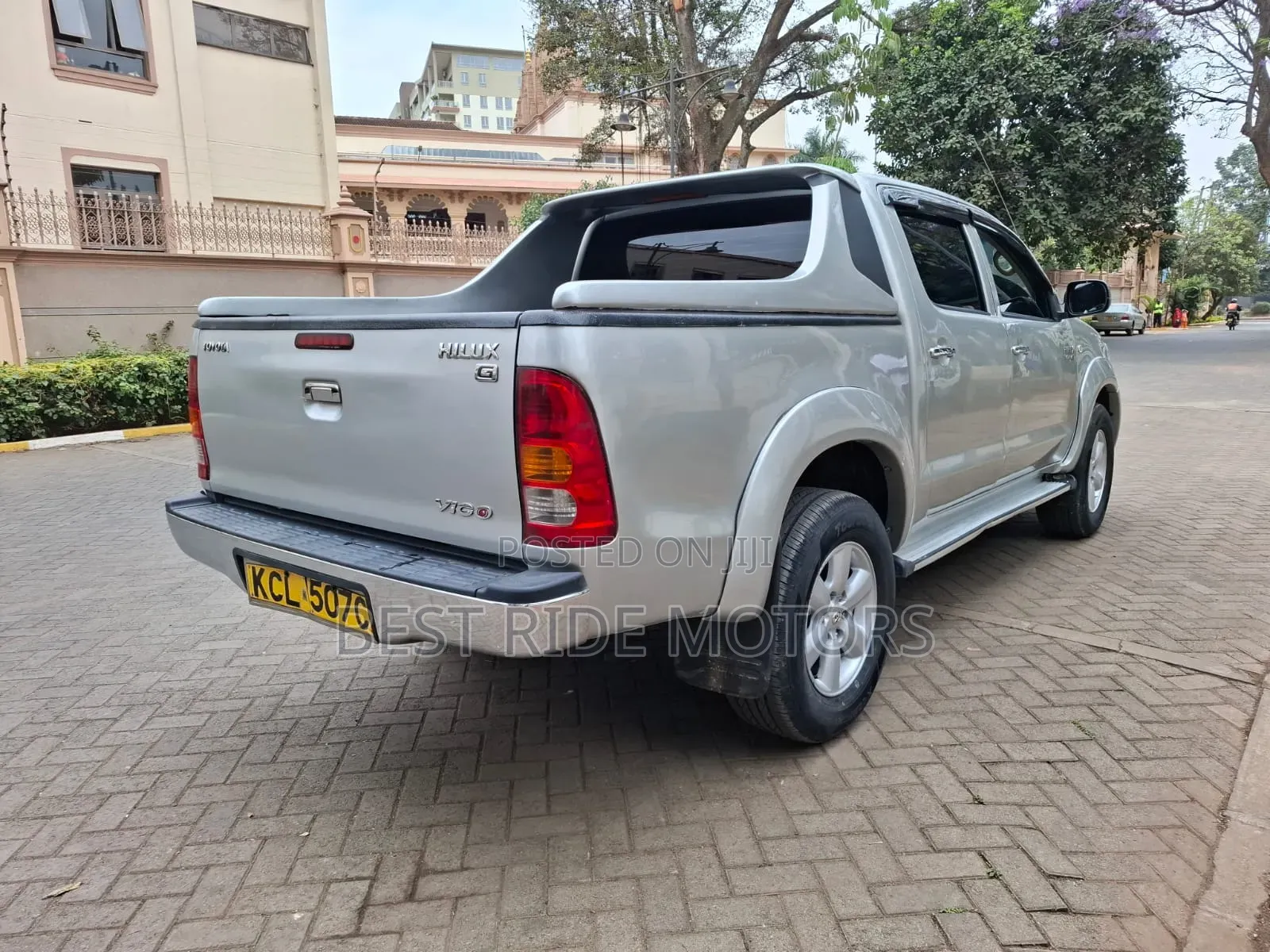 Toyota Hilux 2010 Silver
