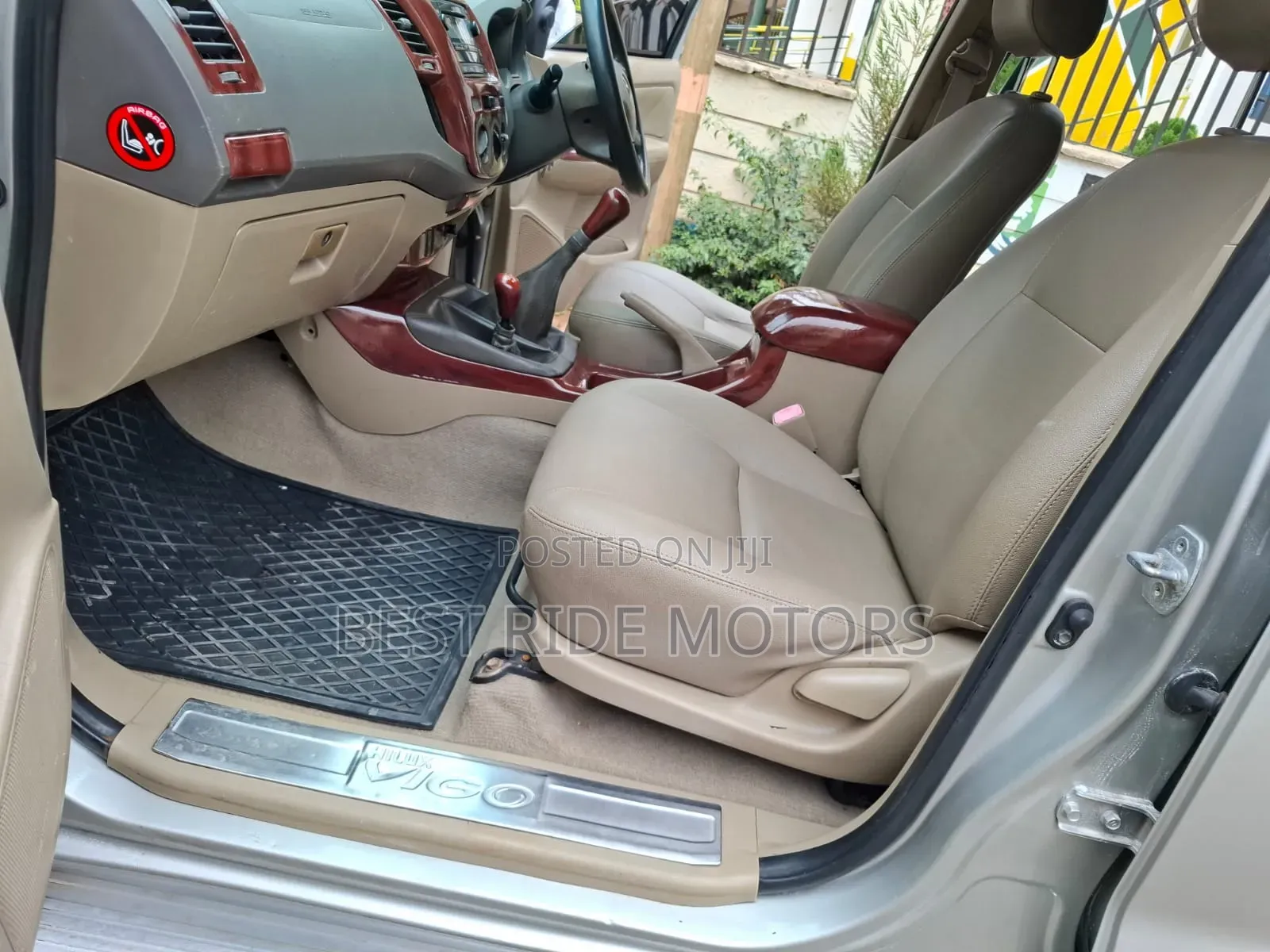Toyota Hilux 2010 Silver