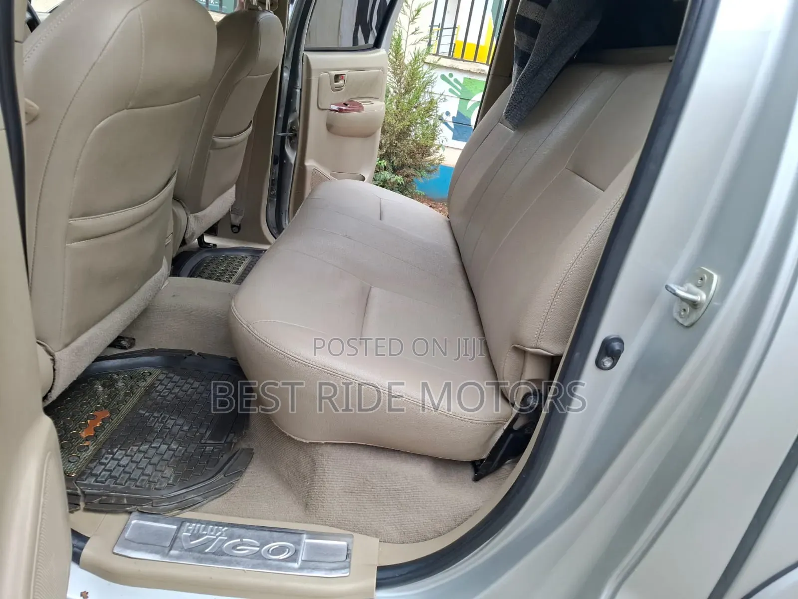 Toyota Hilux 2010 Silver