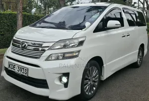 Toyota Vellfire 2017 White