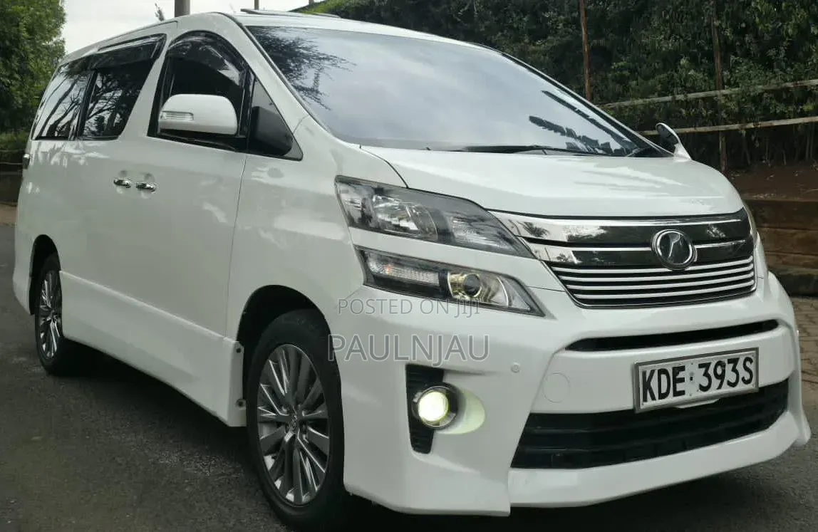 Toyota Vellfire 2017 White
