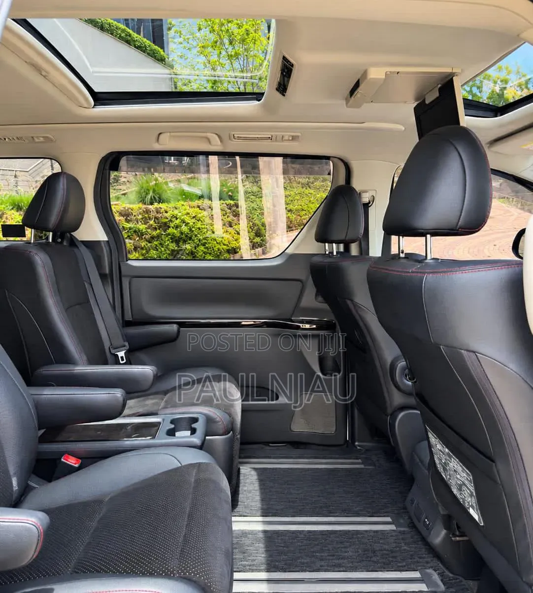 Toyota Vellfire 2017 White
