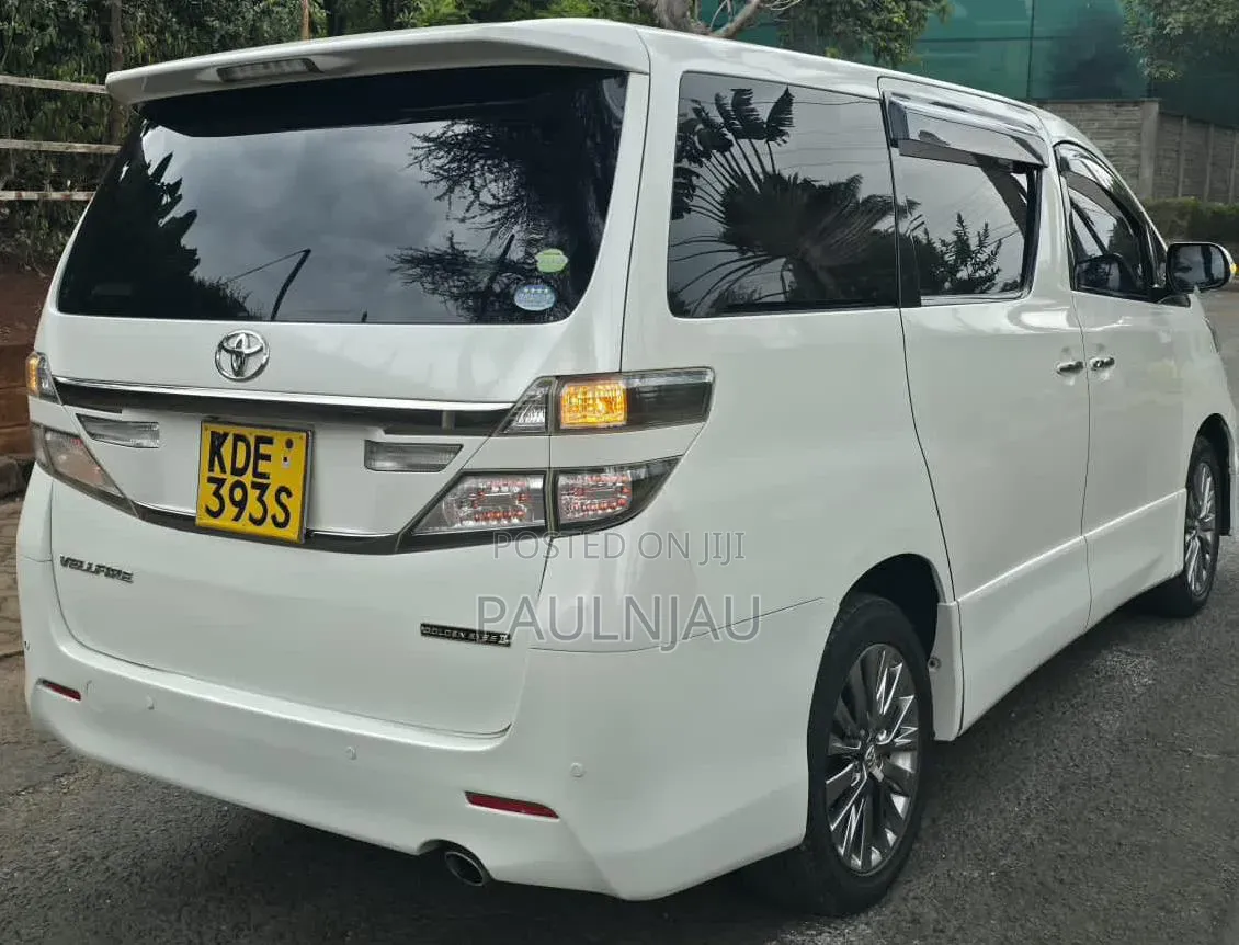 Toyota Vellfire 2017 White